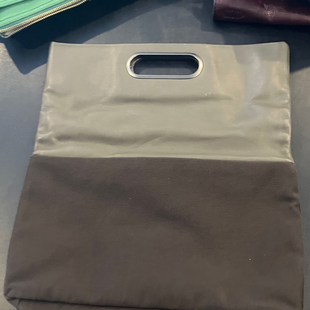 Skagen olive leather and nylon Clutch